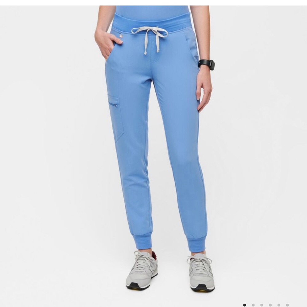 Figs Zamora PETITE Jogger Scrub Pants in Ceil Blue